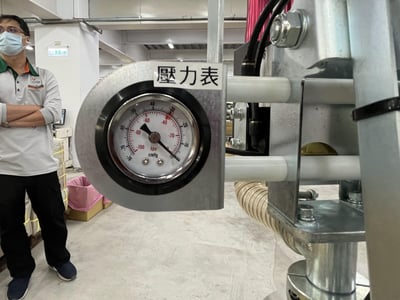 5T Overhead Rail, KITO Hoist, and Vacuum Lifting Pad for Carton Boxes - ảnh 20