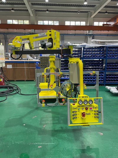 Tay nâng trợ lực hút tấm cho dây chuyền sản xuất - ảnh 1