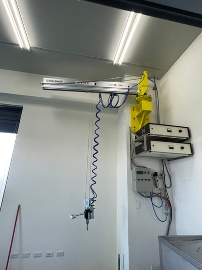 Cầu trục xoay khí nén treo tường, tay cầm cảm ứng lực - ảnh 4