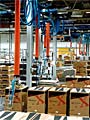 Xếp thùng carton, tay cầm kéo dài 2