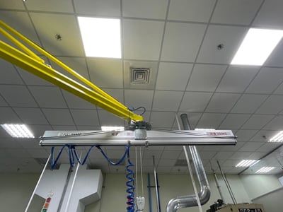 Cầu trục xoay treo tường khí nén, tay cầm cảm ứng lực và tool kẹp - ảnh 6