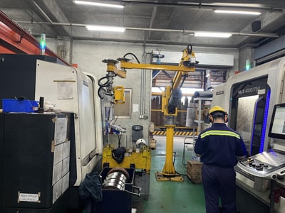 Tay nâng trợ lực treo trần 120 kg nâng khuôn vào máy CNC - ảnh 3