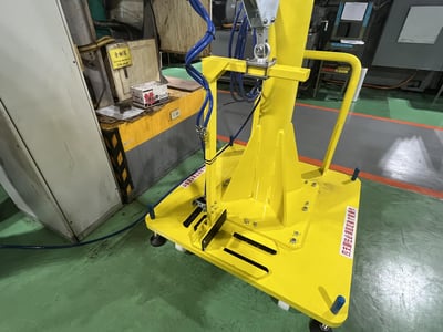 Cầu trục xoay khí nén đế di động treo tool nâng lồng sắt - ảnh 13