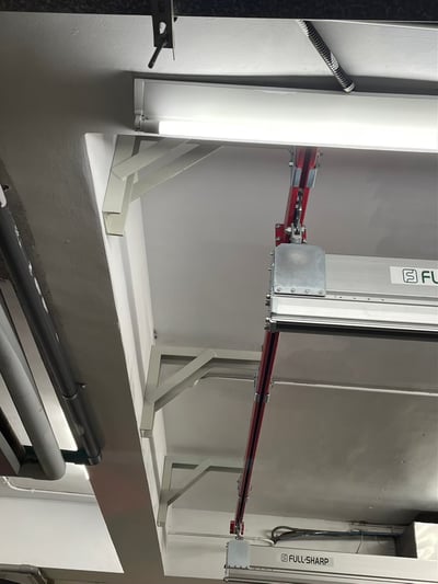 Thanh ray 5T treo cầu trục khí nén, tool kẹp và mặt hút thùng giấy - ảnh 20