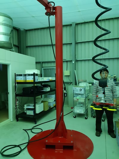 Articulating Jib Crane on Mobile Base with Vacuum Lifter for Carton Boxes - ảnh 12