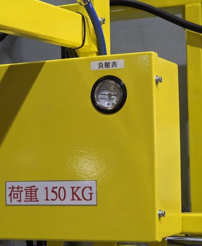 5T rail 200 kg: a lifting solution for steel doors - 5