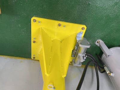 Cầu trục xoay khớp nối và palăng khí nén nằm hút thùng giấy - ảnh 2