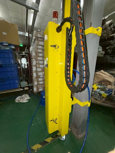 Tay nâng trợ lực bám cột kẹp linh kiện lắp máy biến áp - ảnh 5