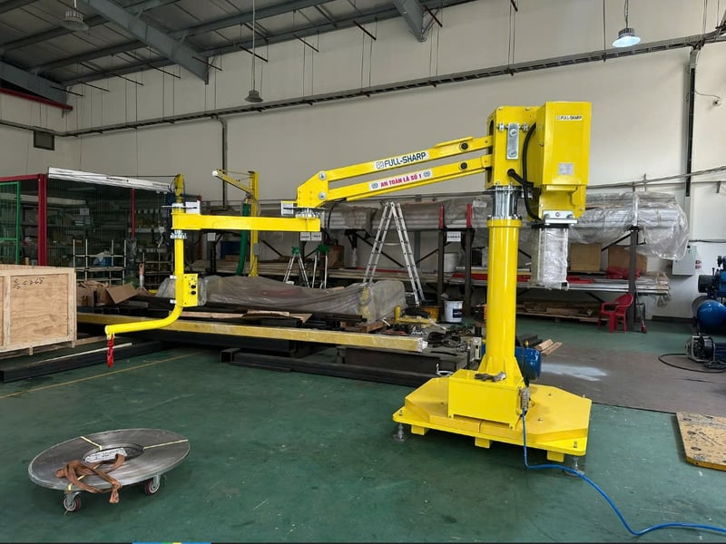 Tay nâng trợ lực khí nén nâng phôi vào máy phay tiện CNC