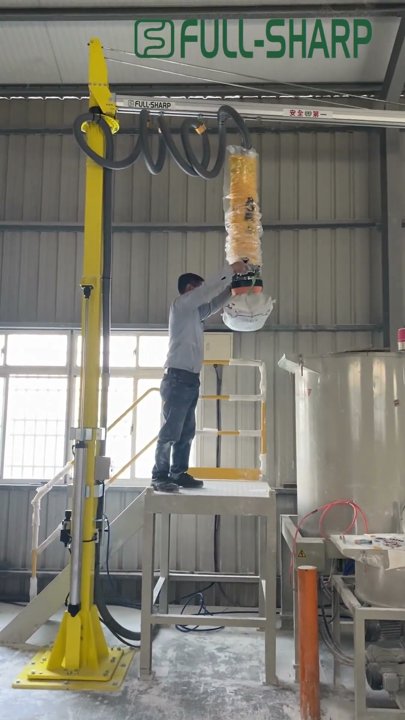 Cầu trục xoay &Thiết bị nâng hạ hút chân không bao bột, bao gạo ở vị trí cao