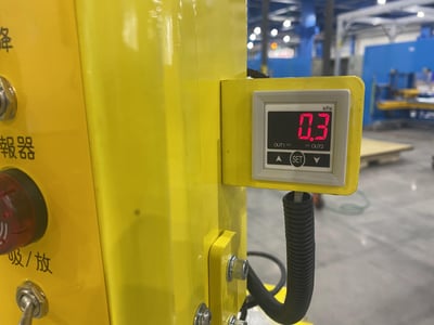 Cầu trục xoay tay khớp nối treo air balancer và tool hút khí nén - ảnh 15