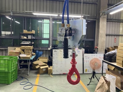 Pneumatic Jib Crane for Lifting Bicycle Frames on the Line - ảnh 4
