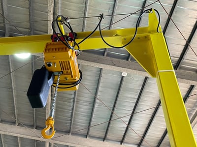 Pneumatic Jib Crane for Lifting Bicycle Frames on the Line - ảnh 21