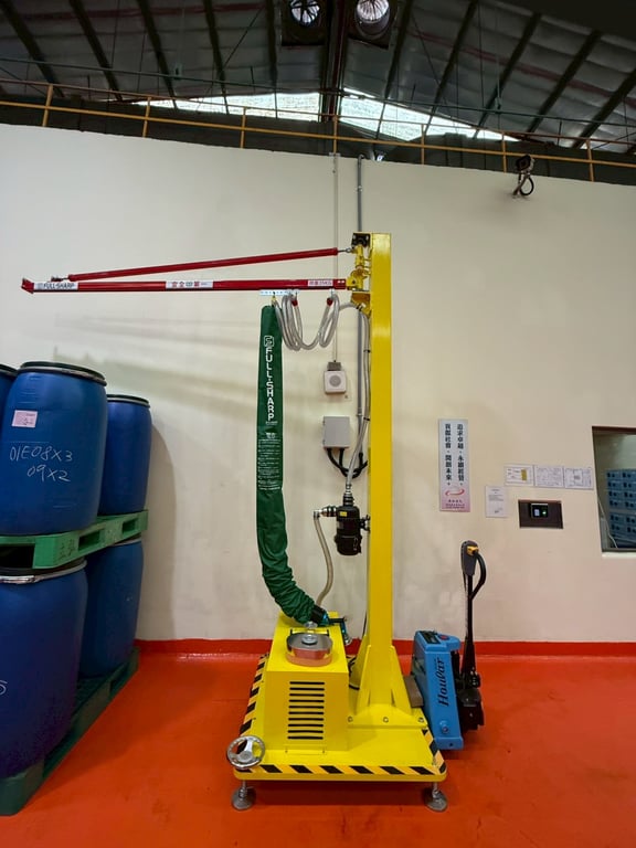 Cầu trục xoay đế di động hút chân không thùng giấy