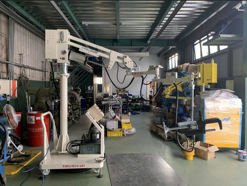 Tay nâng trợ lực khí nén đế di động, đẩy tay, tải 50-200 kg