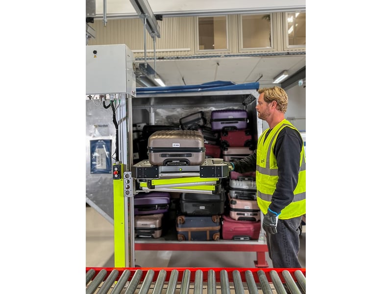 Lifts All e-CLS – electric container loading system