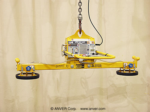 ANVER VPF-57-AC with L60M2-61FP: lifting & handling aluminum tread plate 8 ft x 6 ft (2.4 m x 1.8 m) up to 600 lb (272 kg)