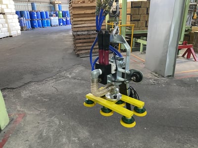 Cầu trục xoay khớp nối và palăng khí nén nằm hút thùng giấy - ảnh 17