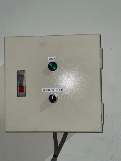 Cầu trục xoay nâng chân không hút thùng giấy và bao, khớp thay nhanh - ảnh 1