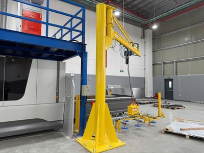 Cầu trục xoay 500 kg với mặt hút chân không dùng pin sạc - ảnh 42
