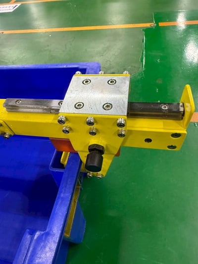 Cầu trục xoay khớp nối Lifts All với tool móc khay nhựa - ảnh 3