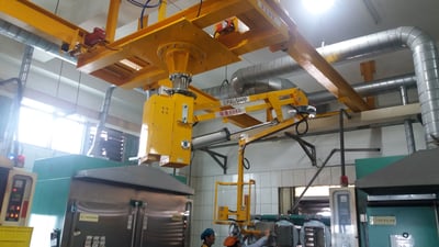 Tay nâng trợ lực khí nén trượt trên dầm H trong nhà máy - ảnh 5