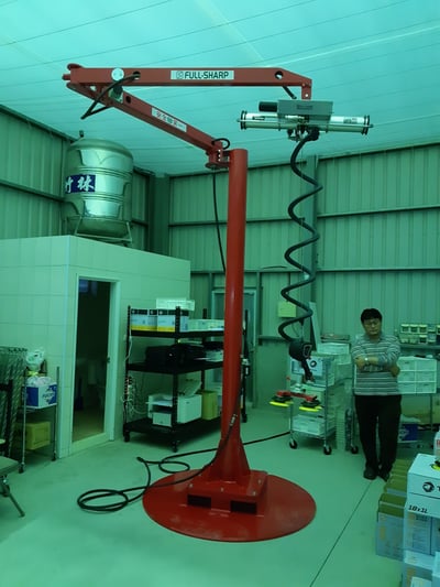 Articulating Jib Crane on Mobile Base with Vacuum Lifter for Carton Boxes - ảnh 10