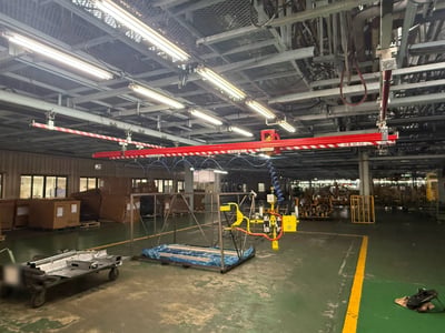 Car door lifting equipment: vacuum tool, double-girder 5T rail, ENDO air hoist - photo 1