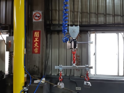 Cầu trục xoay khí nén với tool nam châm gạt tay - ảnh 8