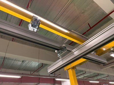 Bộ khung thanh ray nhôm 200kg nâng khuôn trong phòng lạnh, lắp ở lầu 2 nhà máy - ảnh 7