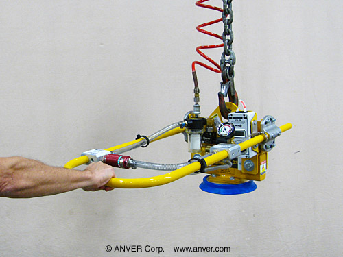 ANVER VPFL4 with PA90-S-3: lifting & handling small steel plate up to 275 lb (125 kg)