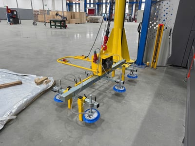 Cầu trục xoay 500 kg với mặt hút chân không dùng pin sạc - ảnh 11