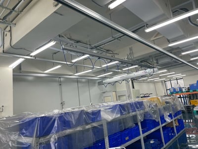 Thanh ray nhôm treo trần kết hợp cầu trục khí nén trong nhà xưởng - ảnh 4