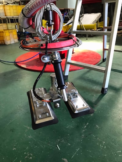 Lifts All Articulating Jib Crane on Round Mobile Base with Vacuum Lifter for Cartons - ảnh 3