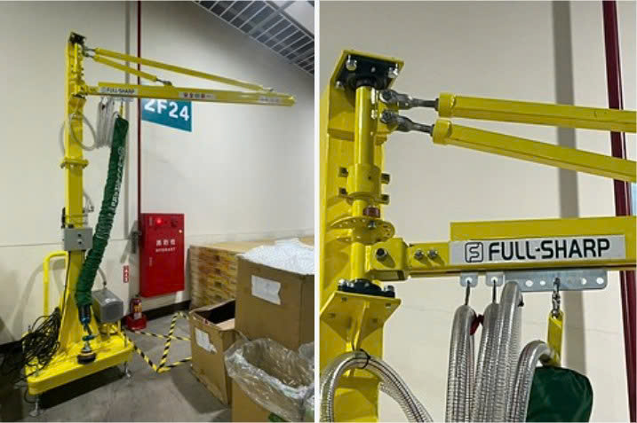 Cầu trục xoay đế di động treo thiết bị hút chân không thùng giấy