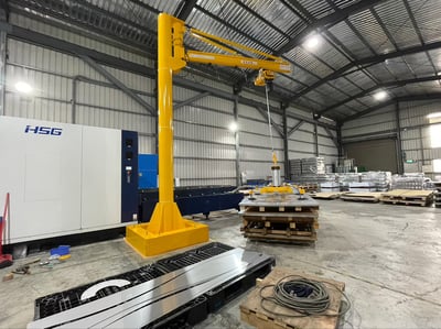 Cầu trục xoay 500kg treo mặt hút chân không dùng cơ - ảnh 22