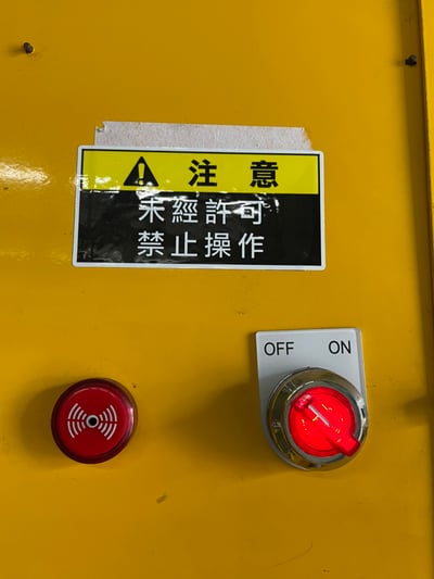 Tay nâng trợ lực hút tấm chạy khí nén có cảnh báo an toàn - ảnh 1