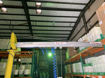 Cầu trục xoay khí nén đế di động với móc cân thùng - ảnh 2