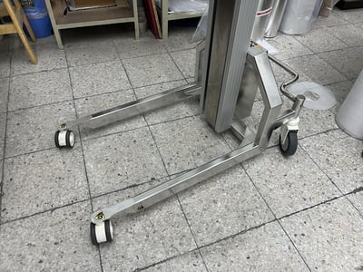 Xe nâng điện thông minh 50 kg nâng cuộn, lật 90 độ thủ công - ảnh 2
