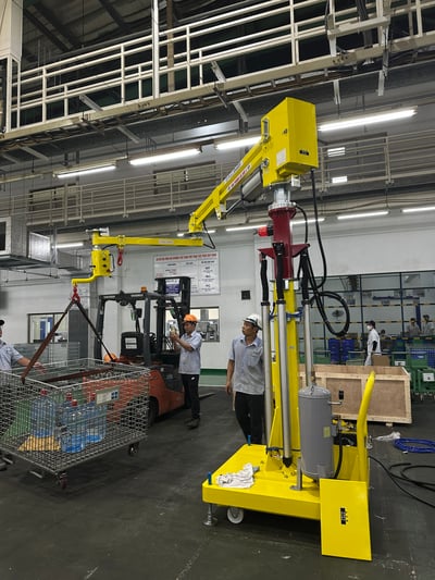 Tay nâng trợ lực di động 120 kg có cột chỉnh chiều cao - ảnh 1
