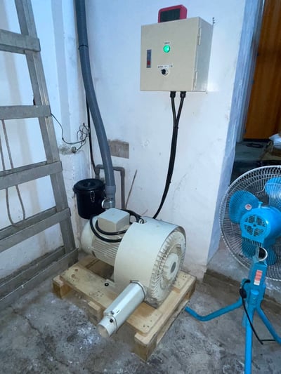 Thanh ray 5T treo trần và ống hút chân không FullSharp hút bao - ảnh 1