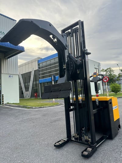 Xe nâng điện kẹp cuộn 300 kg, xoay lật cuộn tại chỗ - ảnh 16