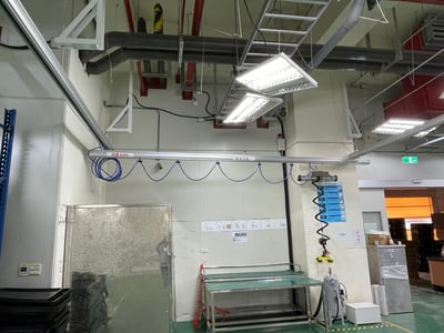 Tuyến thanh ray nhôm treo trần với máy hút thùng giấy Lifts All - ảnh 22