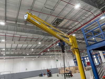 Cầu trục xoay 500 kg với mặt hút chân không dùng pin sạc - ảnh 23