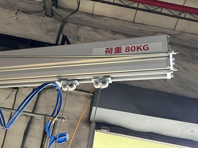 Cầu trục xoay khí nén đế cố định và tool kẹp khay nhựa - ảnh 7