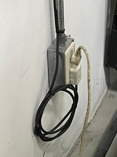 Cầu trục xoay treo tường khí nén, tay cầm cảm ứng lực và tool kẹp - ảnh 15