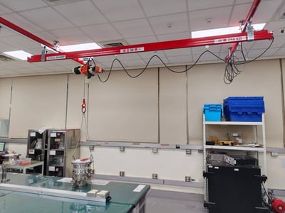 200 kg Overhead Rail System with KITO Electric Hoists for an R&D Office - photo 7