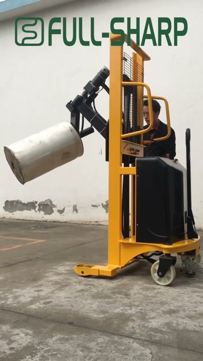 Xe nâng cuộn giấy