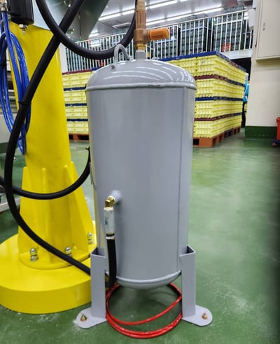 Tay nâng trợ lực nâng vỉ trứng - ảnh 11