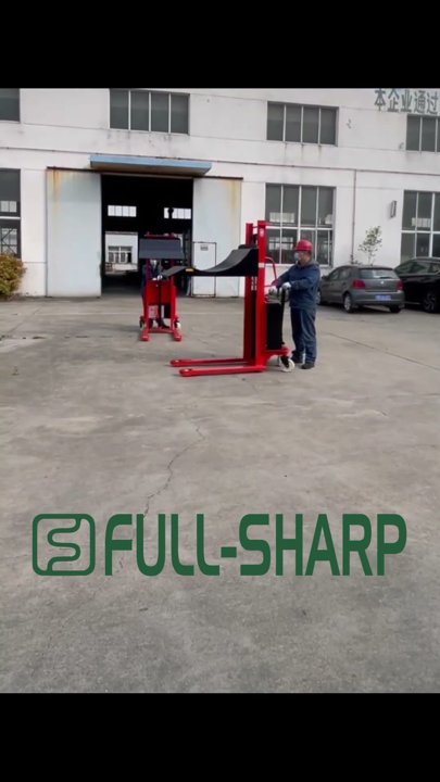 Xe nâng cuộn giấy